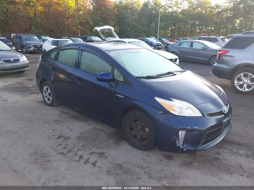 Toyota Prius Two 2015