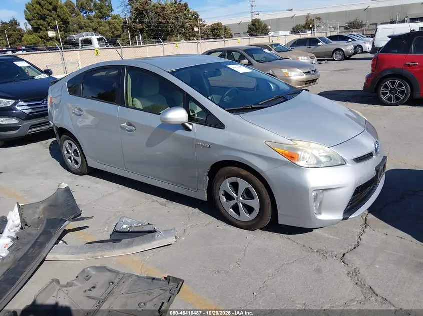 Toyota Prius Two 2015