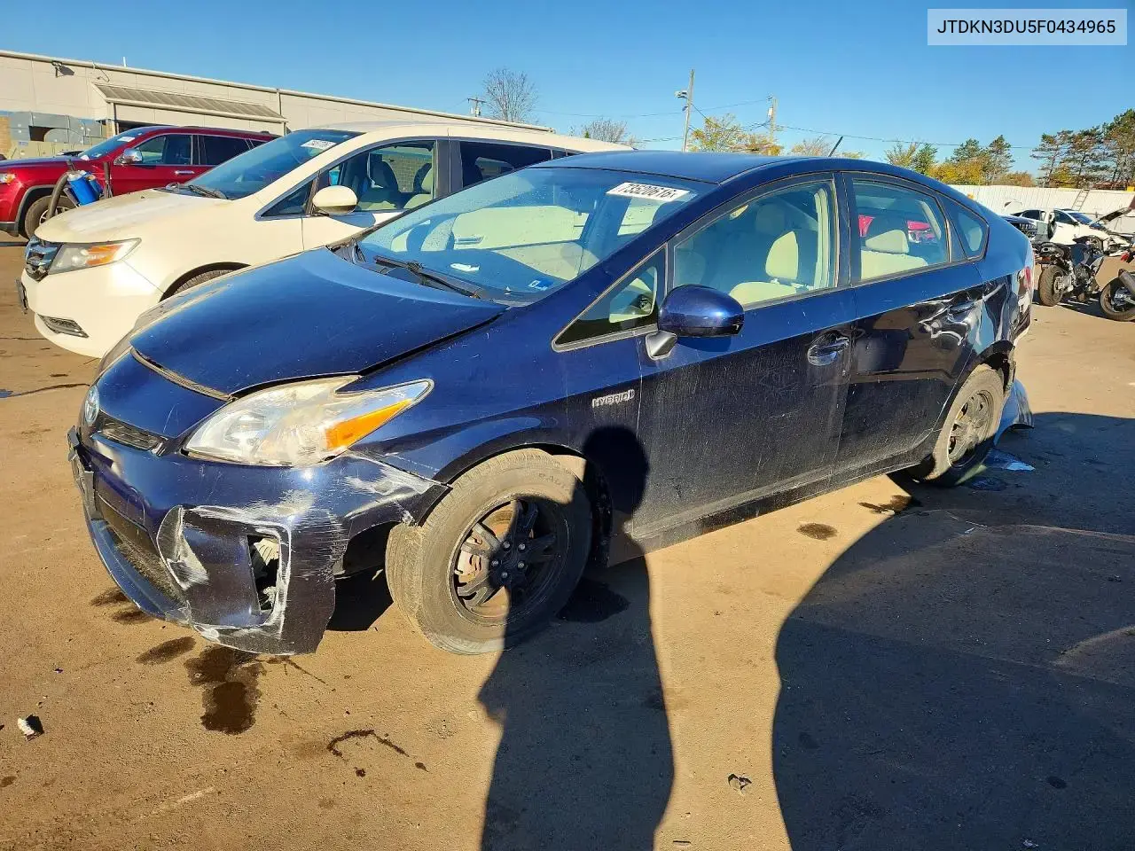 Toyota Prius Two 2015