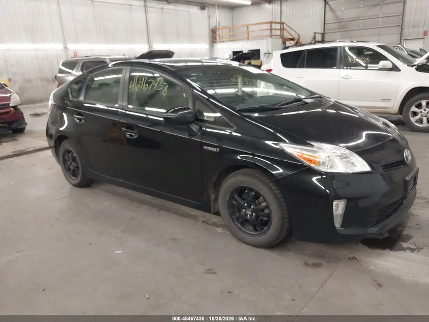 Toyota Prius Two 2015