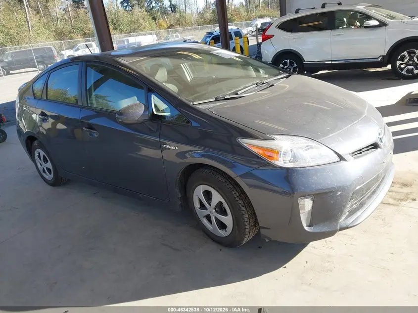 Toyota Prius Two 2015