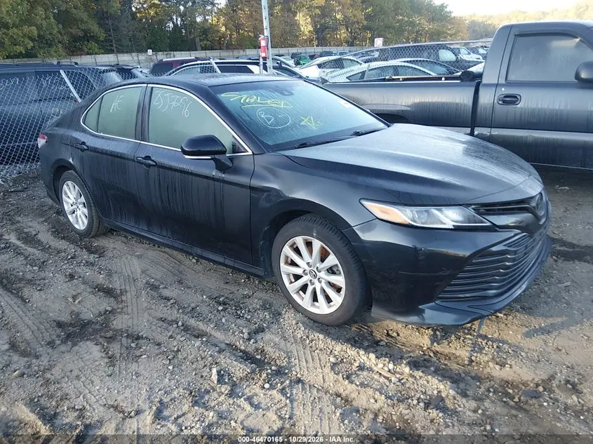 Toyota Camry Le 2018