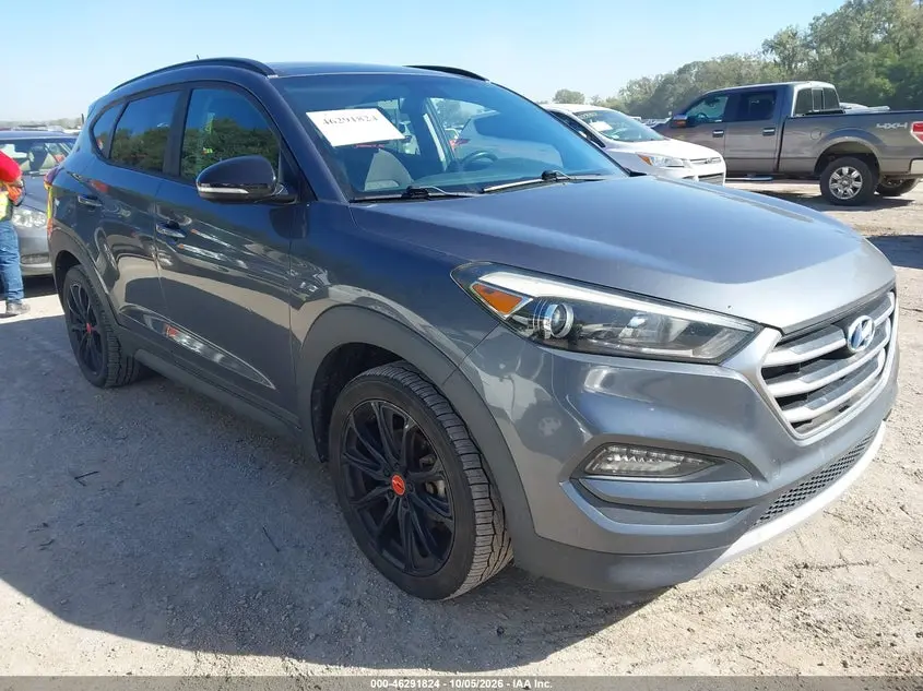 Hyundai Tucson Night 2017