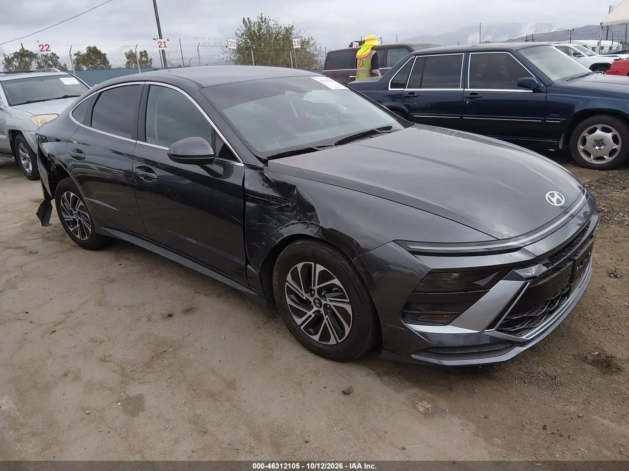 Hyundai Sonata Hybrid Blue 2026
