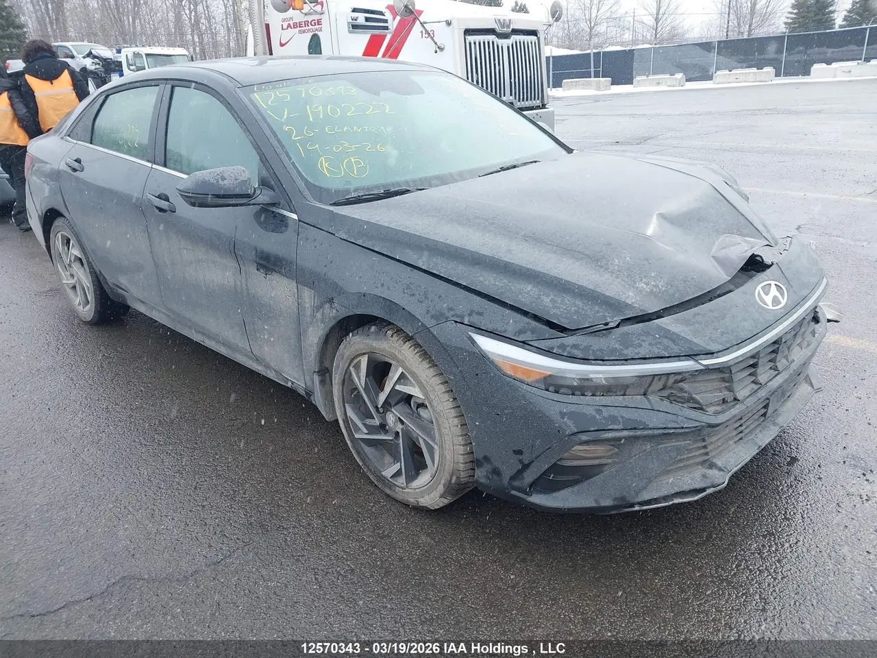 Hyundai Elantra Luxury With Two-Tone Interior Hybrid 2026