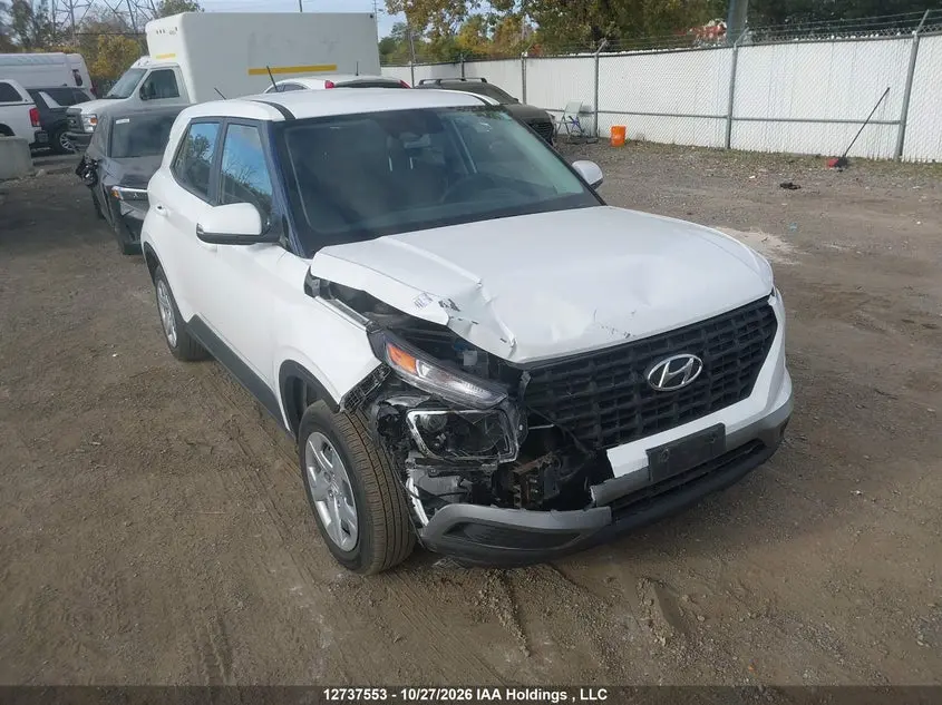Hyundai Venue Essential/Essential With Two-Tone Body Colour 2023