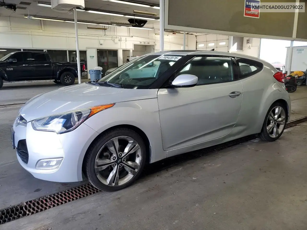Hyundai Veloster Base 2016