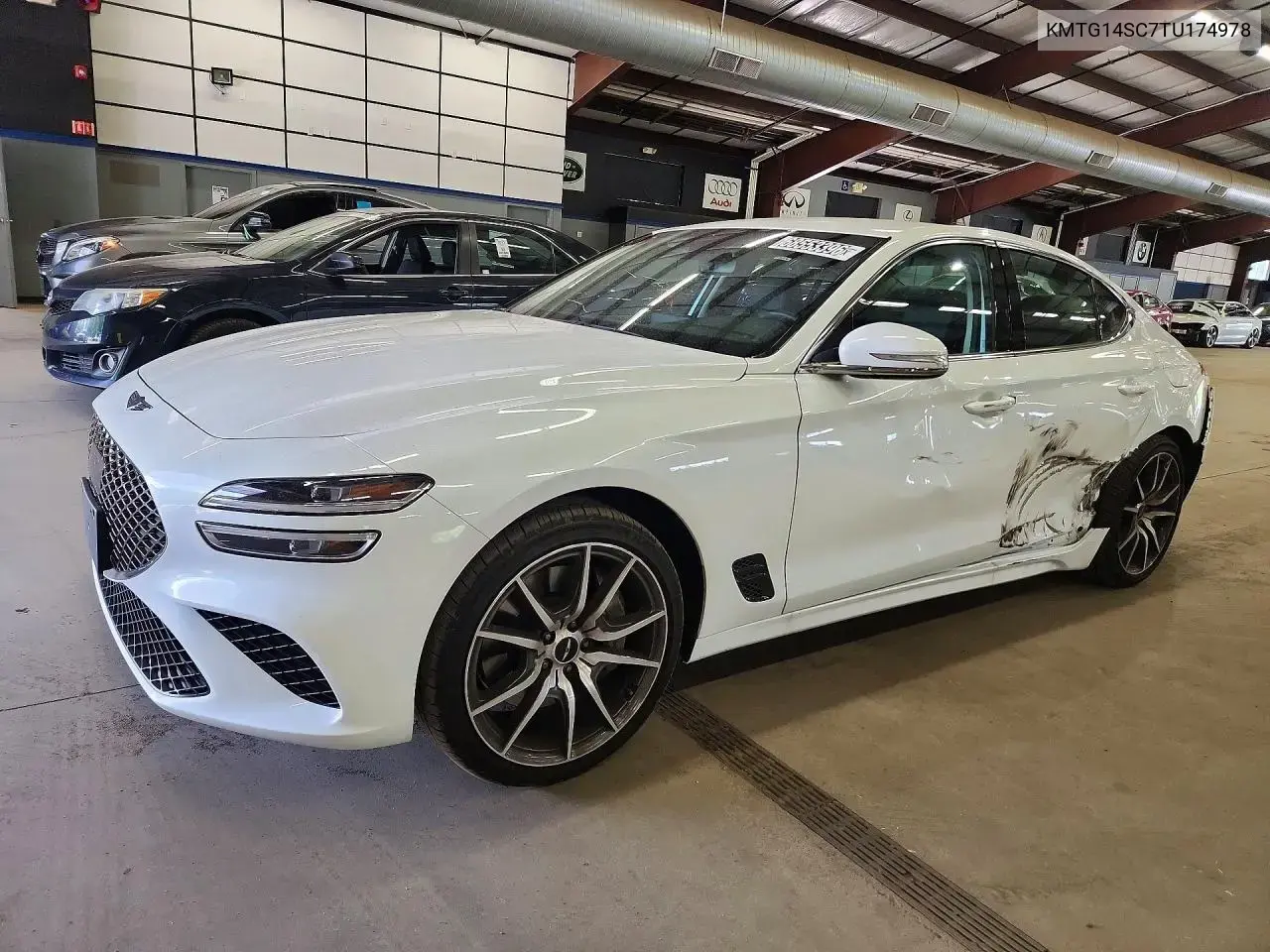 Genesis G70 2.5T Standard 2026