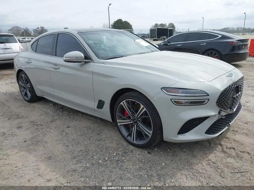 Genesis G70 2.5T Awd 2025