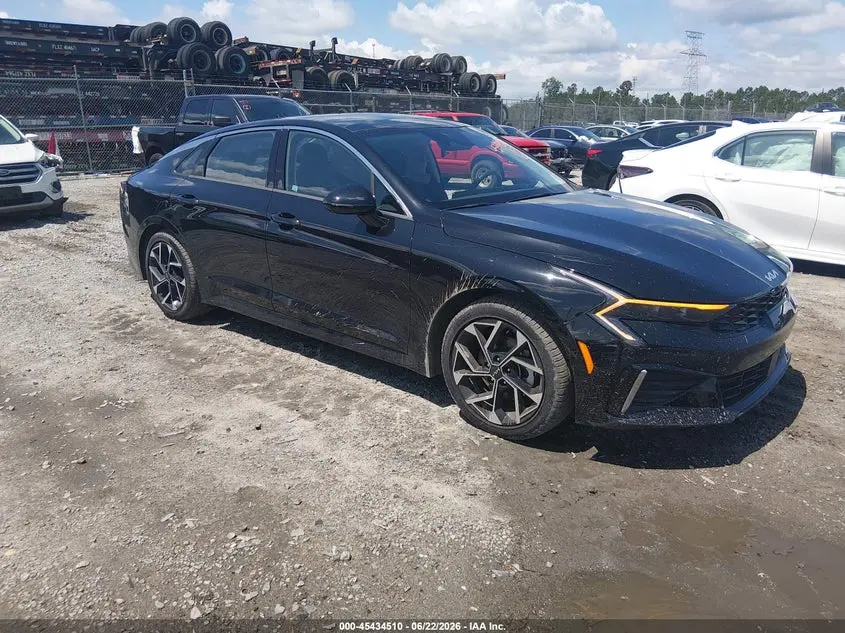 Kia K5 Ex 2025