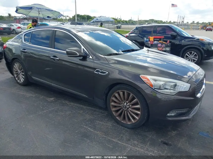 Kia K900 Luxury 2015