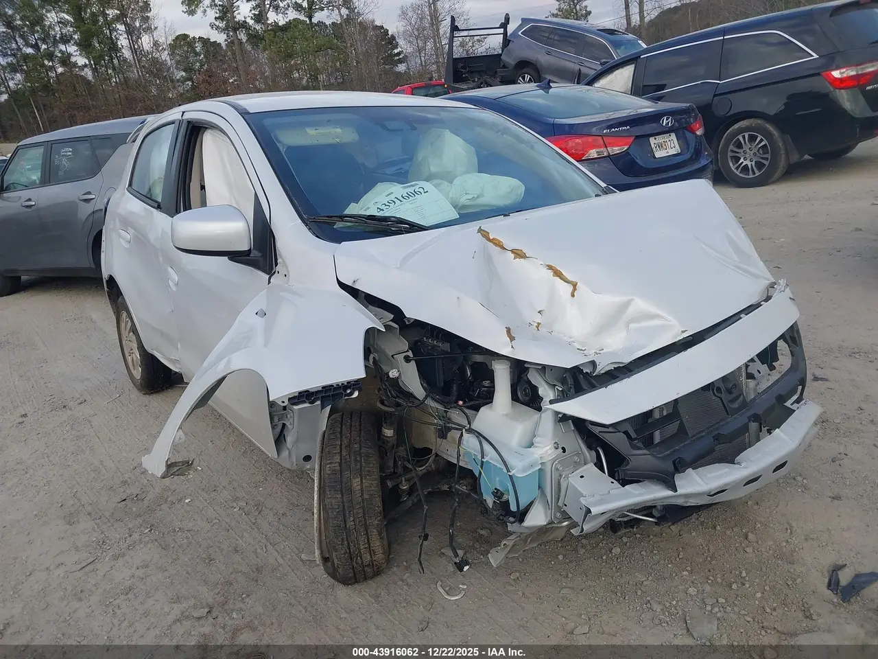 Mitsubishi Mirage Le 2024