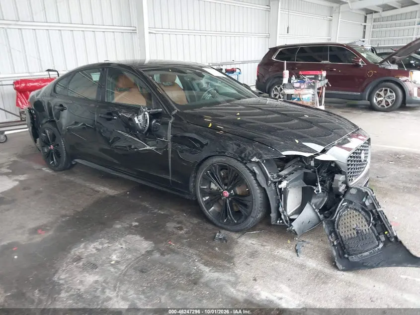 Jaguar Xf R-Dynamic Se P300 Awd Automatic 2023
