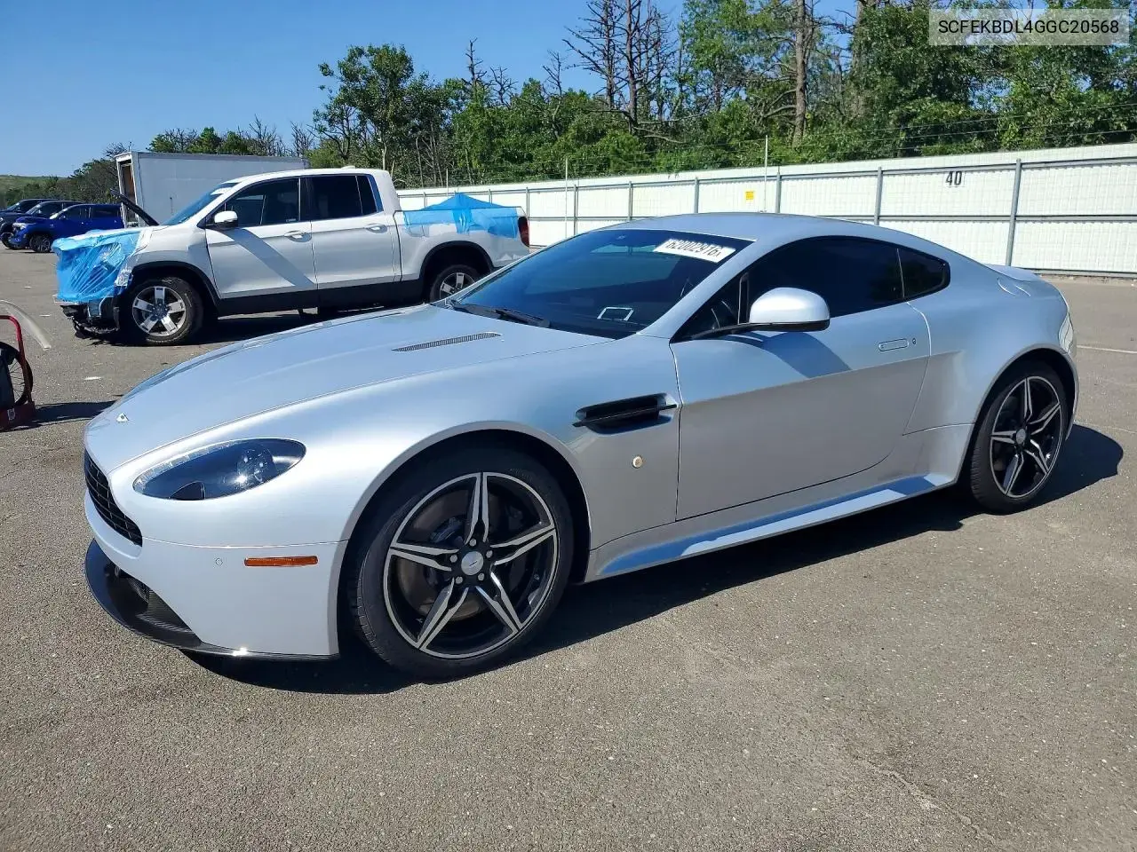 Aston Martin V8 Vantage S 2016