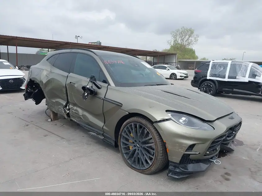 Aston Martin Dbx 707 2023