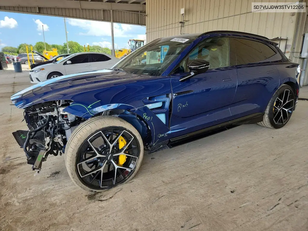 Aston Martin Dbx 707 2025