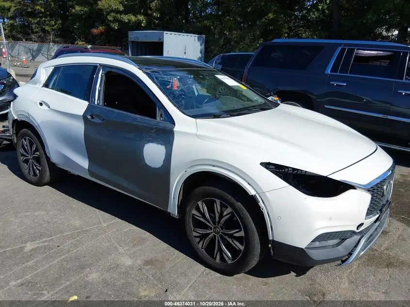 Infiniti Qx30 Essential 2018