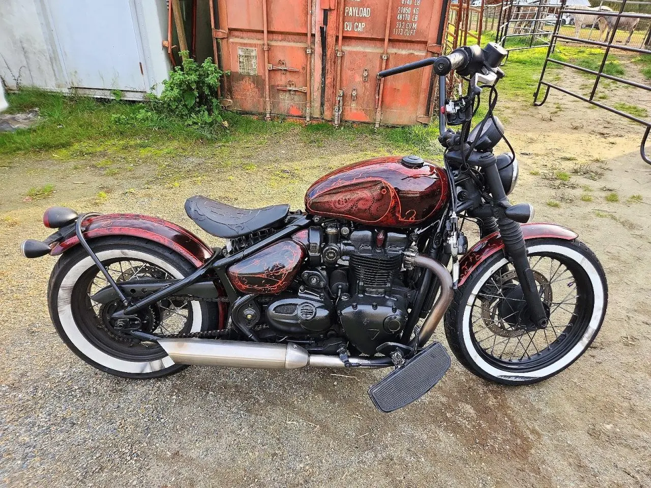 Triumph Motorcycle Bonneville Bobber 2017