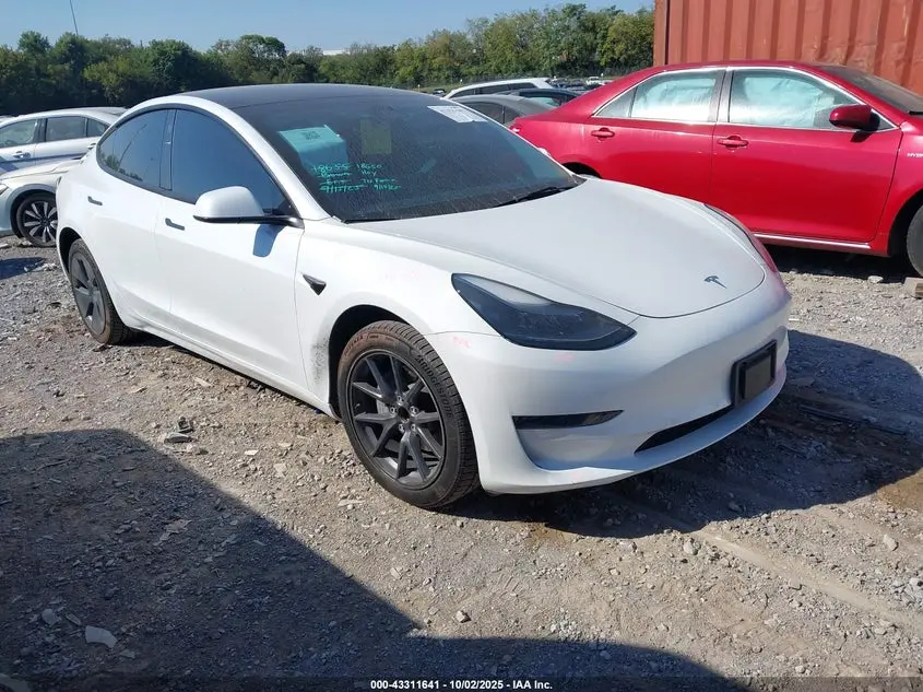Tesla 3 2023