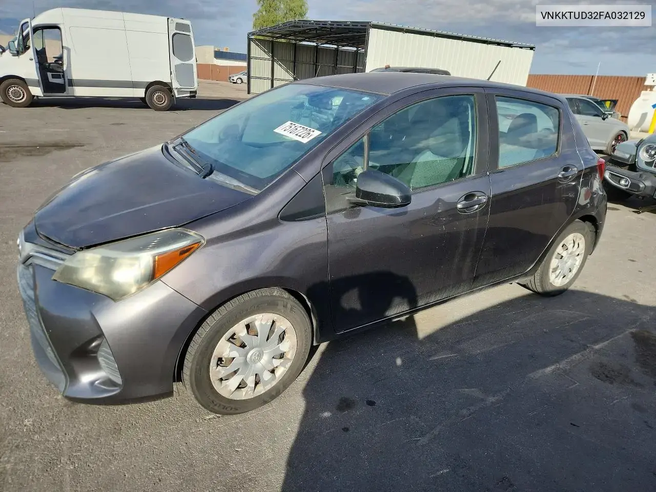 Toyota Yaris 5-Door L 2015