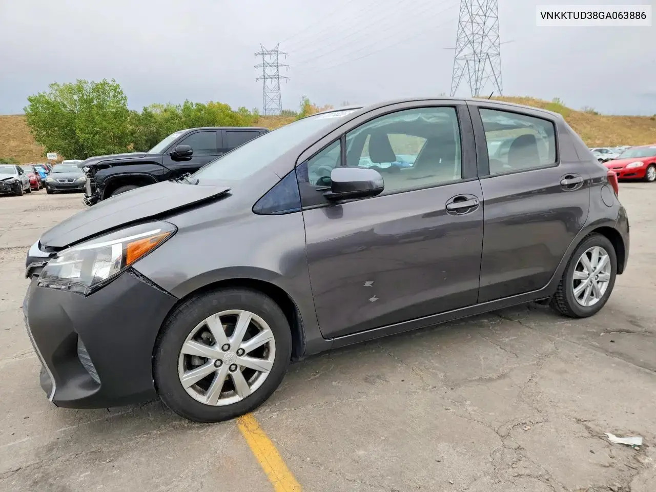 Toyota Yaris 5-Door Le 2016