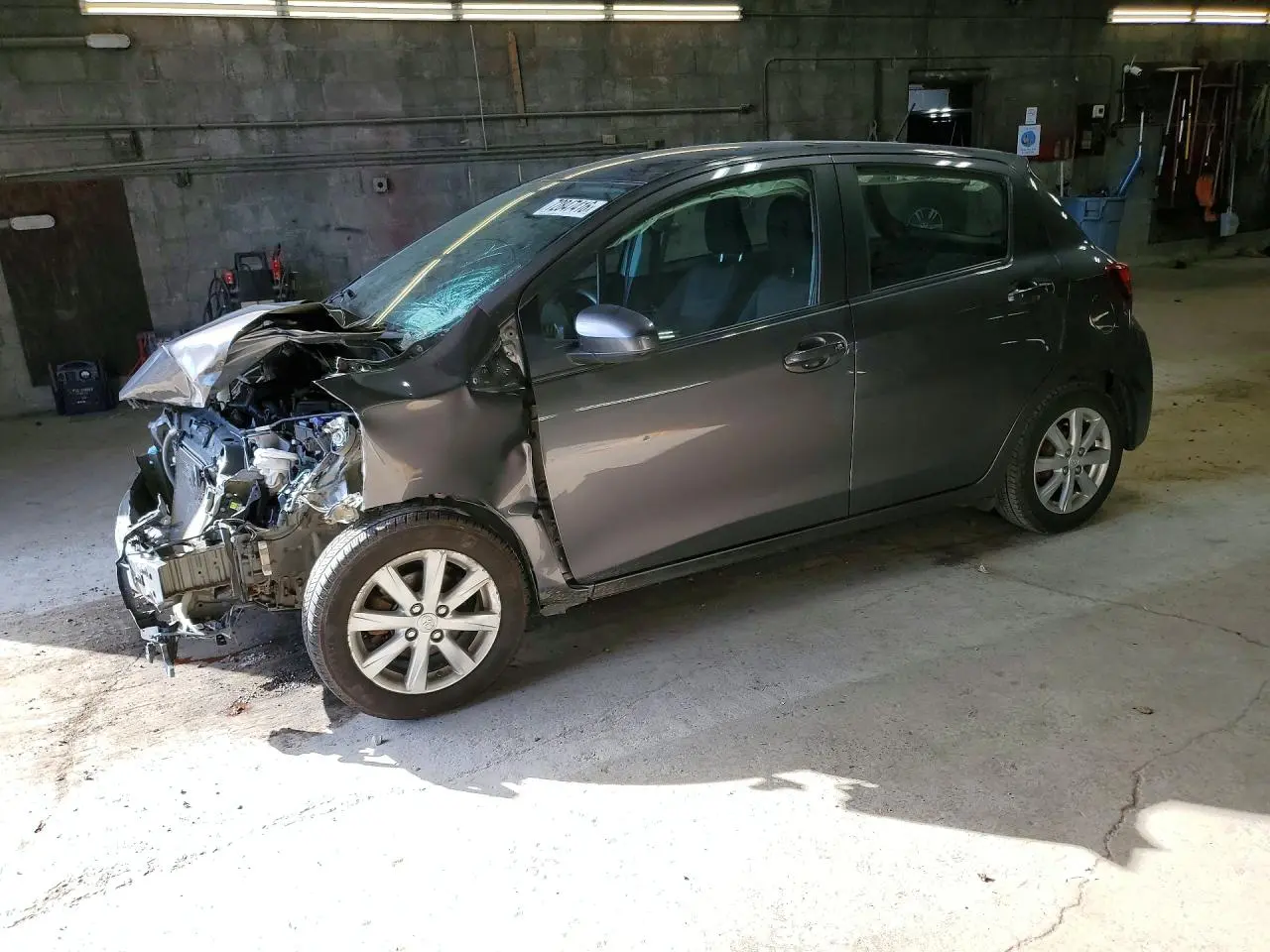 Toyota Yaris 5-Door Le 2017