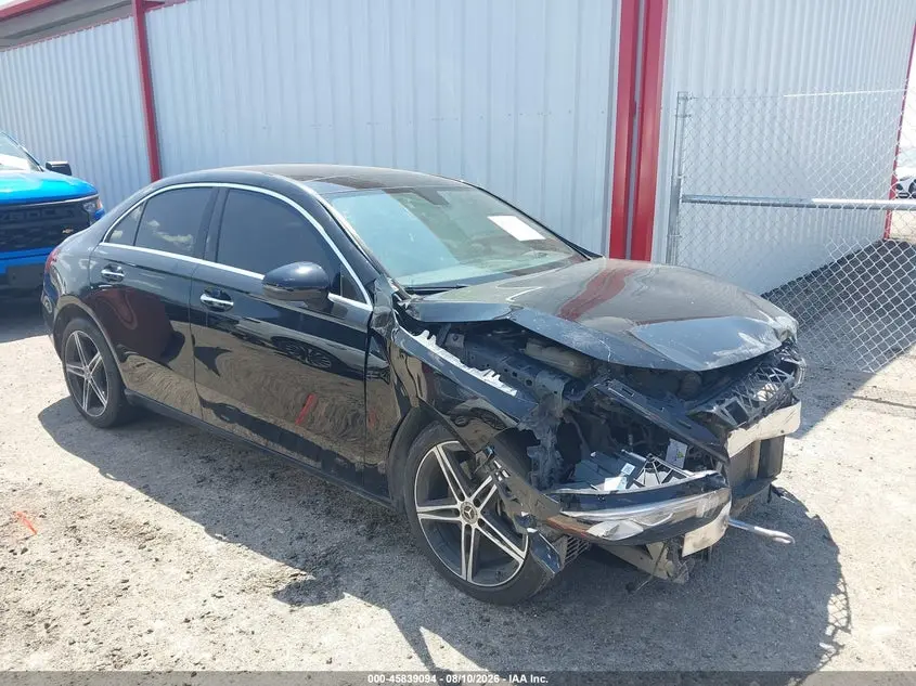 Mercedes-Benz A 220 2021