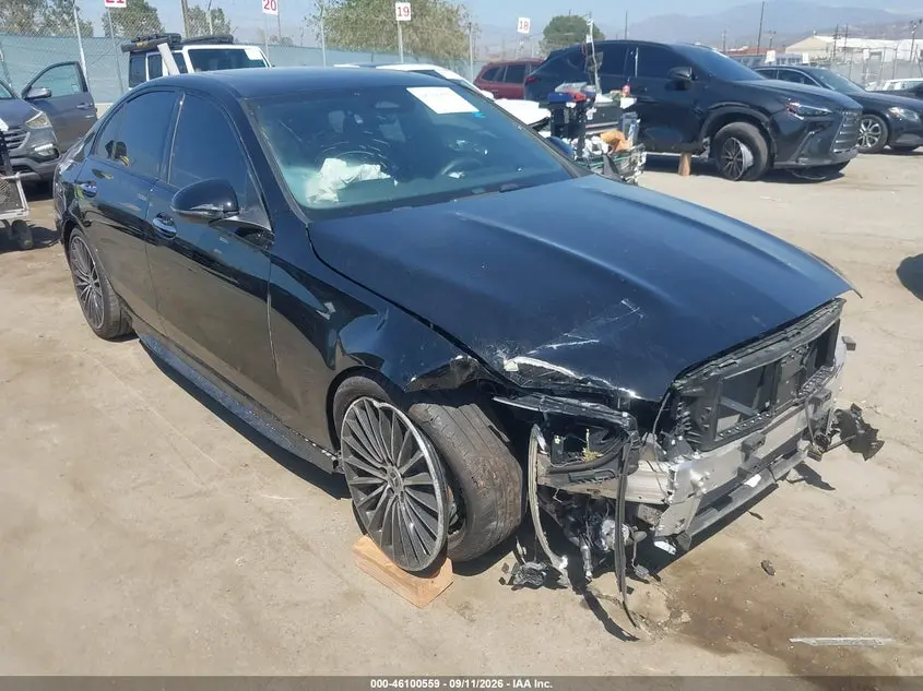 Mercedes-Benz C 300 2025
