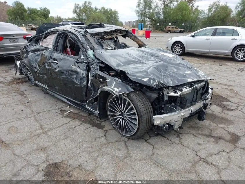 Mercedes-Benz C 300 2025