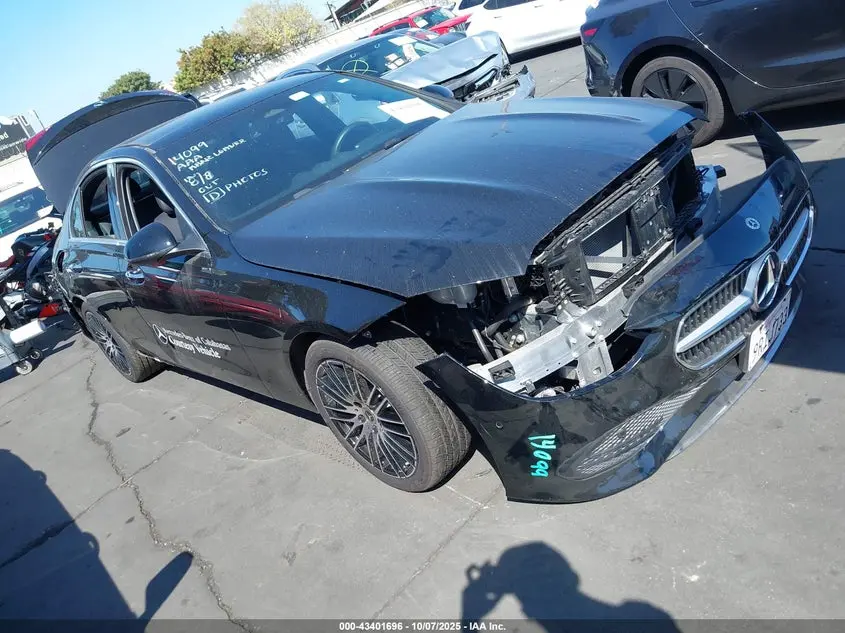 Mercedes-Benz C 300 2025