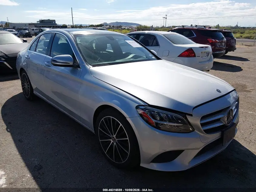 Mercedes-Benz C 300 Sedan 2021
