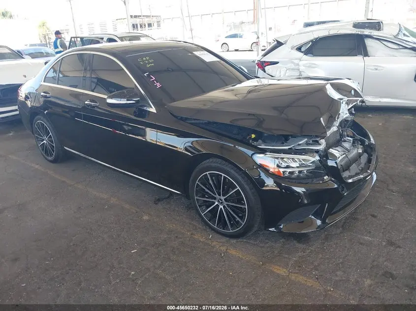 Mercedes-Benz C 300 Sedan 2021