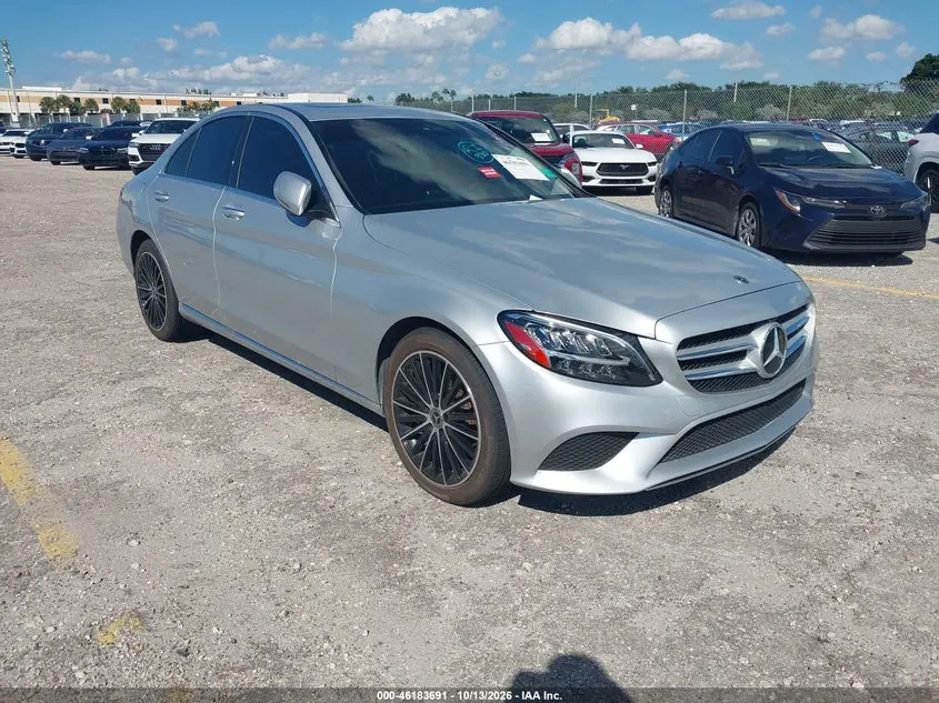 Mercedes-Benz C 300 Sedan 2021