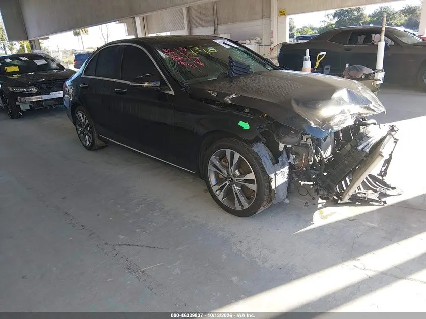 Mercedes-Benz C 300 Sedan 2021