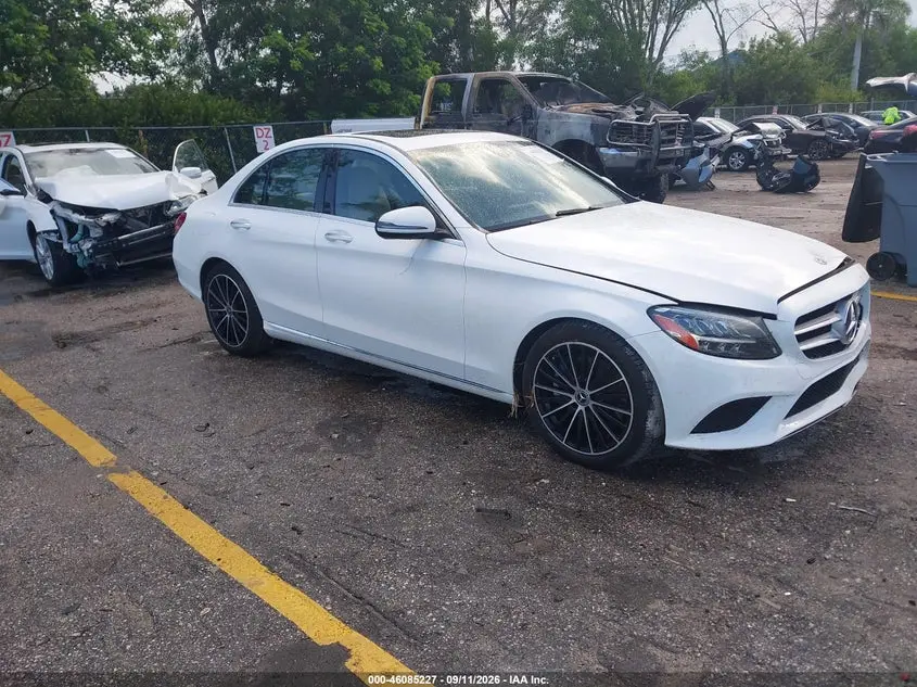 Mercedes-Benz C 300 Sedan 2021