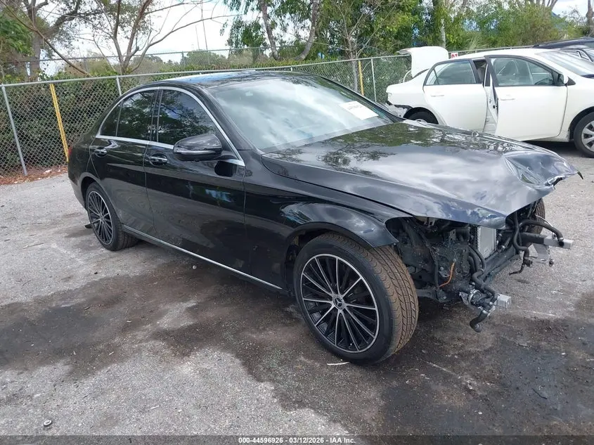 Mercedes-Benz C 300 Sedan 2021