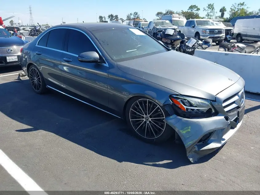 Mercedes-Benz C 300 Sedan 2021