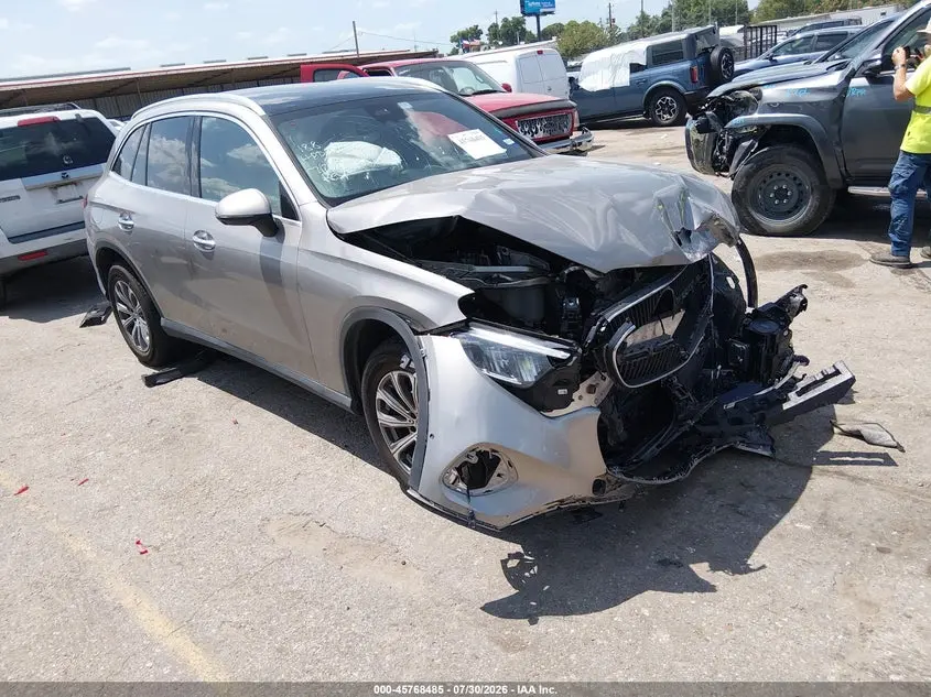 Mercedes-Benz Glc 300 Suv 2024