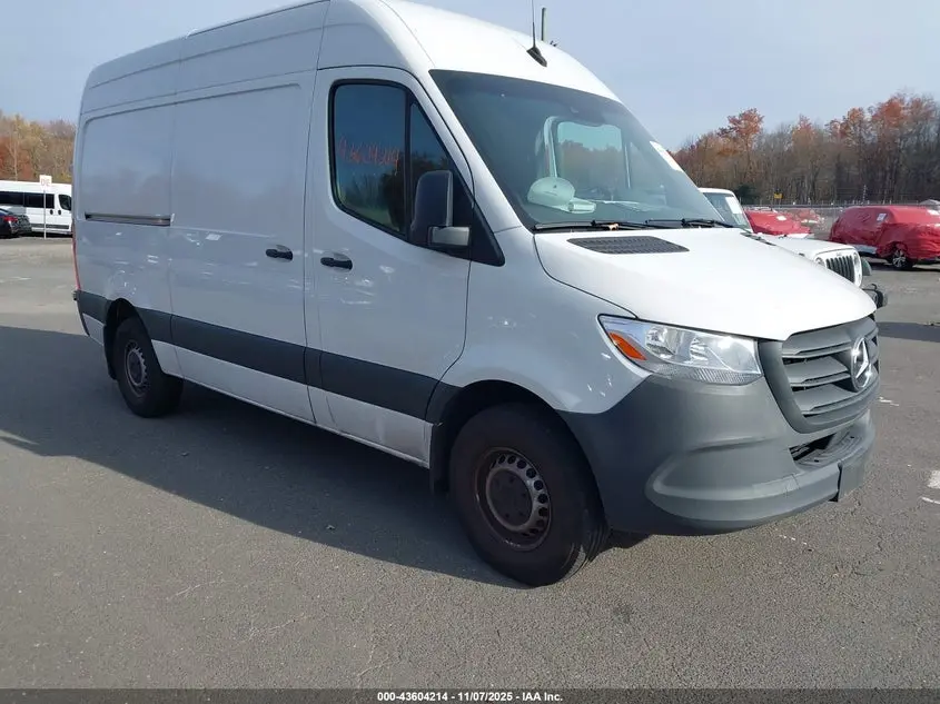 Mercedes-Benz Sprinter 2500 Standard Roof 4-Cyl Gas 2023