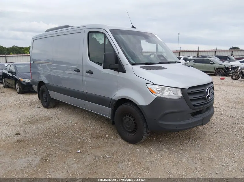 Mercedes-Benz Sprinter 2500 Standard Roof 4-Cyl Diesel 2025