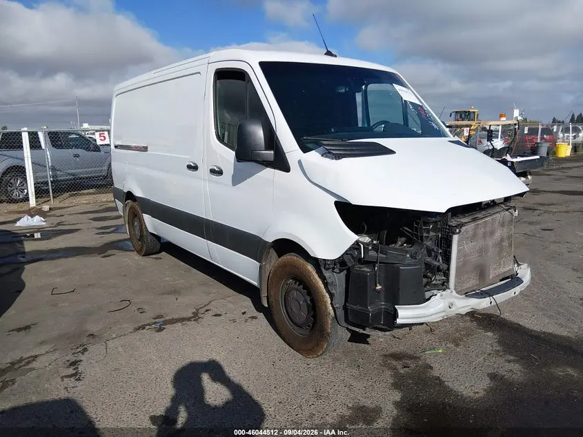 Mercedes-Benz Sprinter 2500 Standard Roof 4-Cyl Diesel 2024