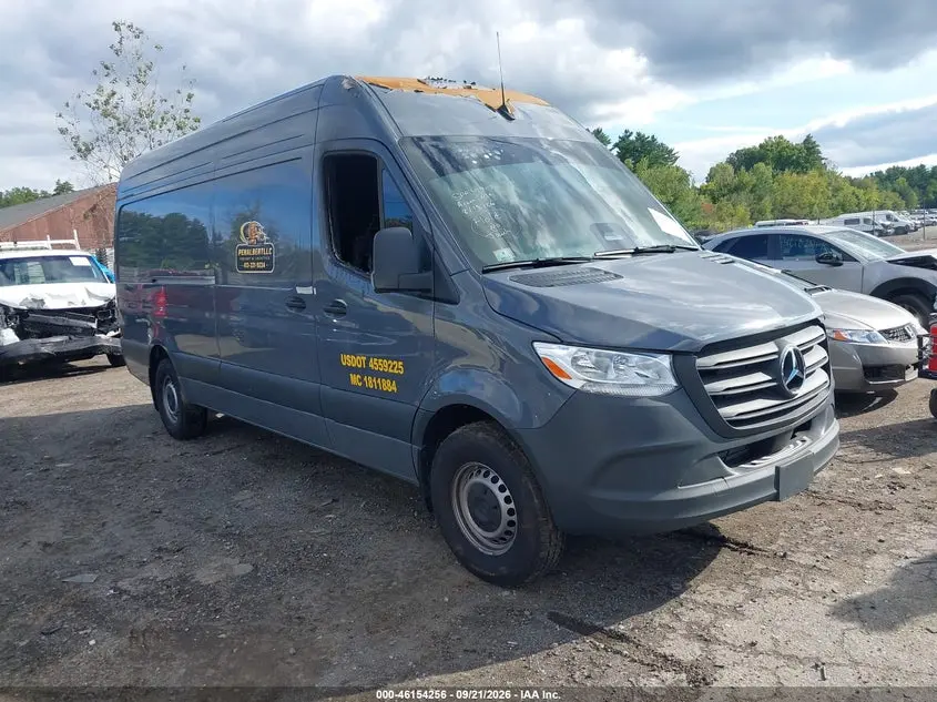 Mercedes-Benz Sprinter 2500 High Roof 4-Cyl Diesel Ho 2025