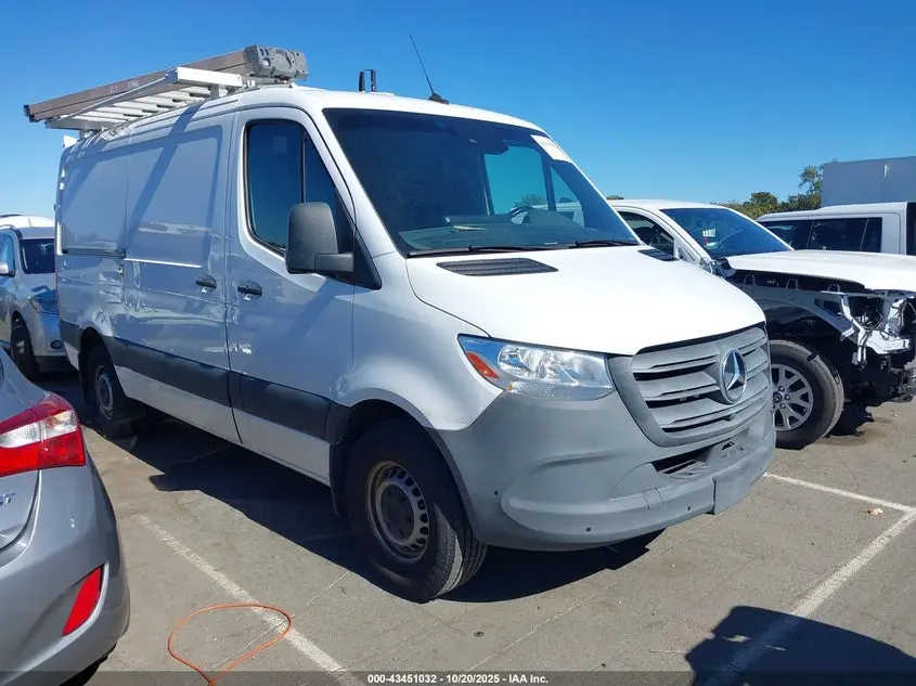 Mercedes-Benz Sprinter 1500 Standard Roof I4 2021