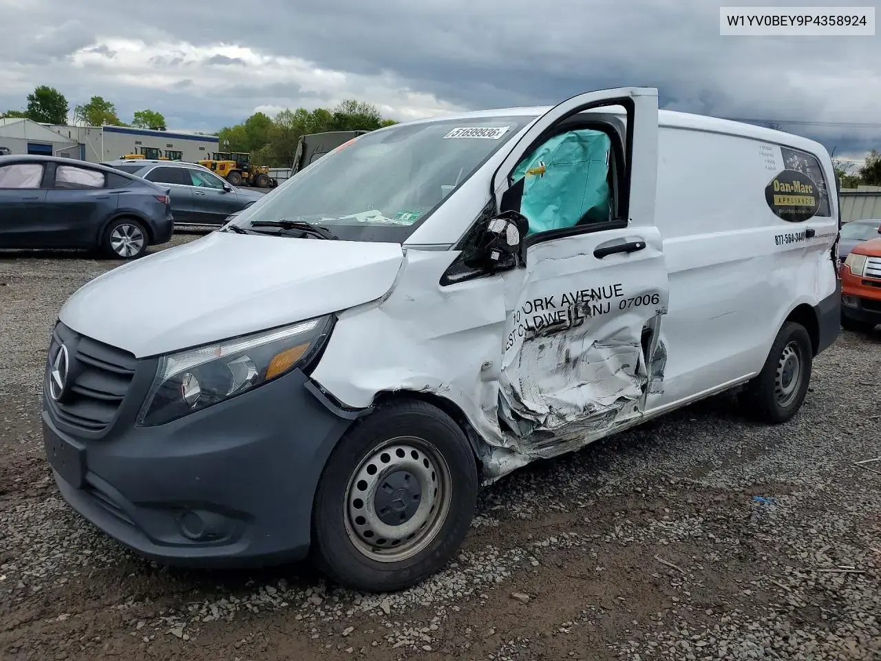 Mercedes-Benz Metris 2023
