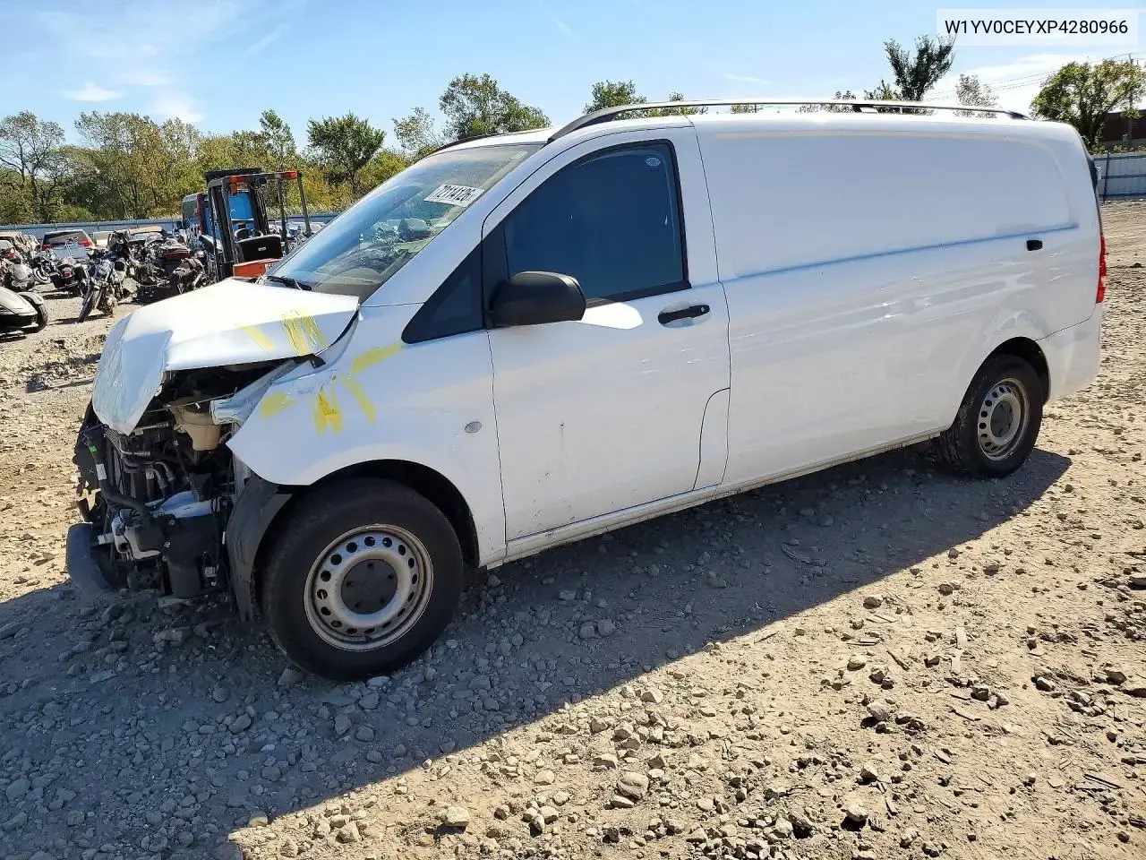 Mercedes-Benz Metris 2023