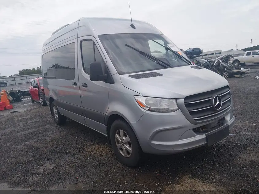 Mercedes-Benz Sprinter 2500 Standard Roof 4-Cyl Diesel Ho 2025