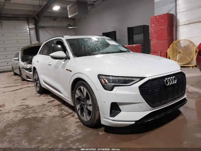 Audi E-Tron Premium Quattro 2021