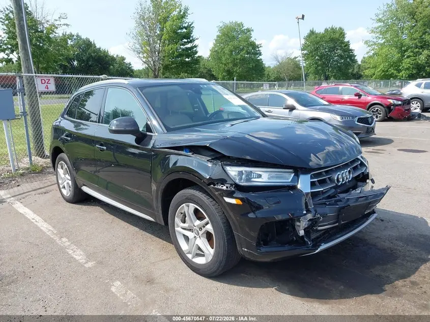 Audi Q5 2.0T Premium/2.0T Tech Premium 2018