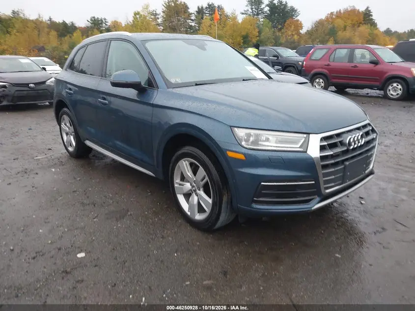 Audi Q5 2.0T Premium/2.0T Tech Premium 2018