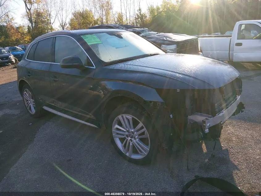 Audi Q5 2.0T Premium/2.0T Tech Premium 2018